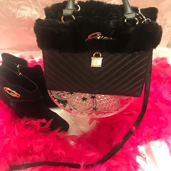 Gorgeous custom crossbody with genuine rabbit fur💖 - Picture 3 of 12